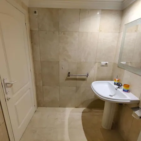 Apartment Con Piscina 1 *